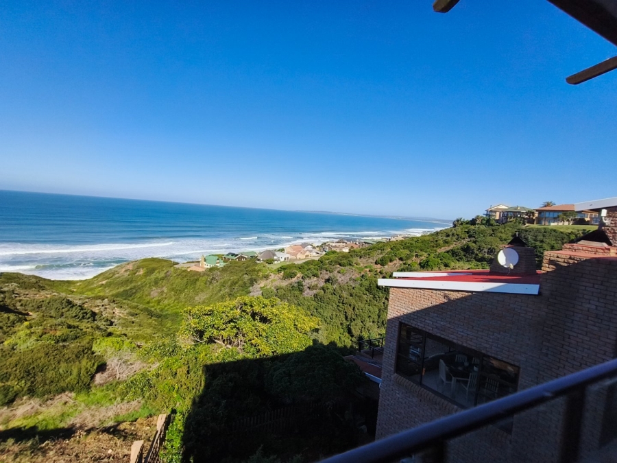 6 Bedroom Property for Sale in Dana Bay Western Cape